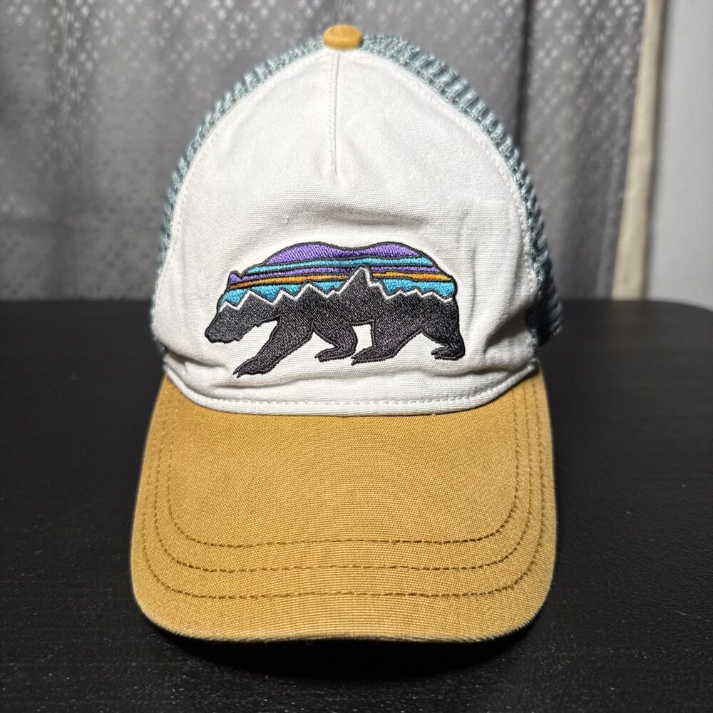 Patagonia Fitz Roy Bear Trucker Hat White With Kastanos Brown